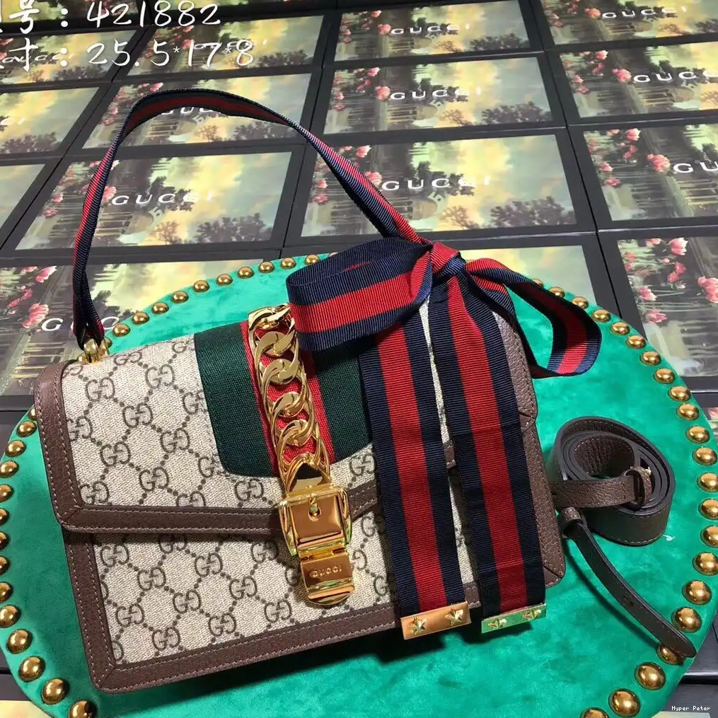 Hyperpeter Sylvie Gucci 0620
